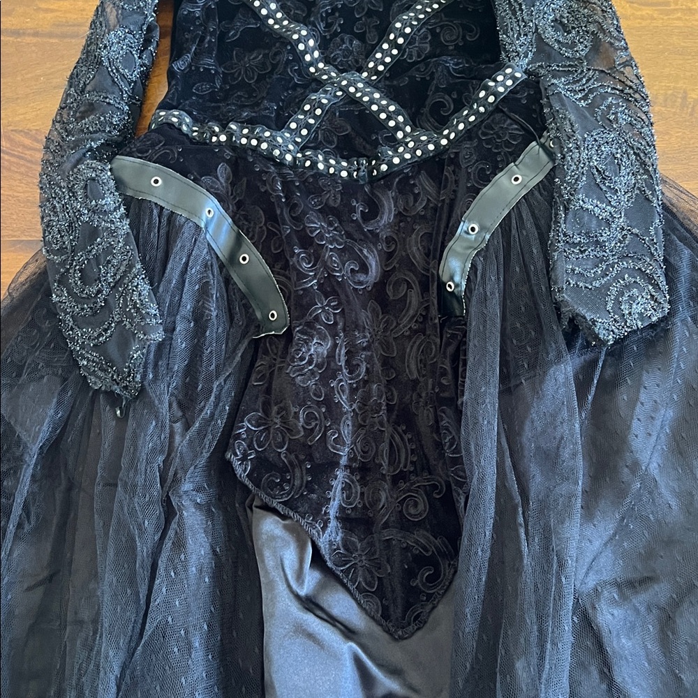 Spirit Halloween | Angel Of Darkness girls costume - Picture 4 of 12